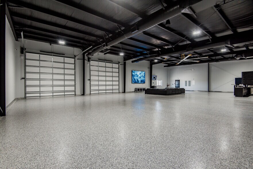 1551 E World Blvd, Fort Mohave, AZ à vendre - Photo du bâtiment - Image 2 de 34