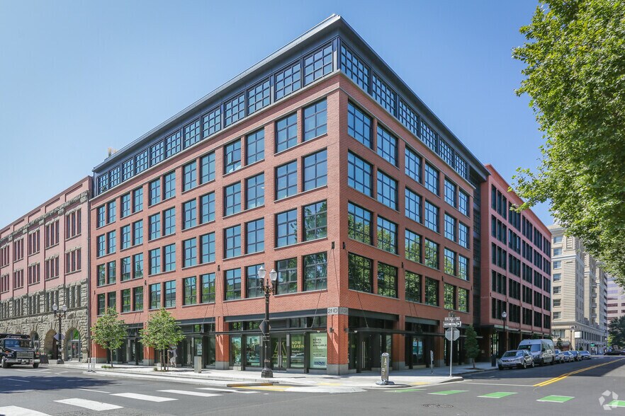 230 SW Ash St, Portland, OR à louer - Photo principale - Image 1 de 12