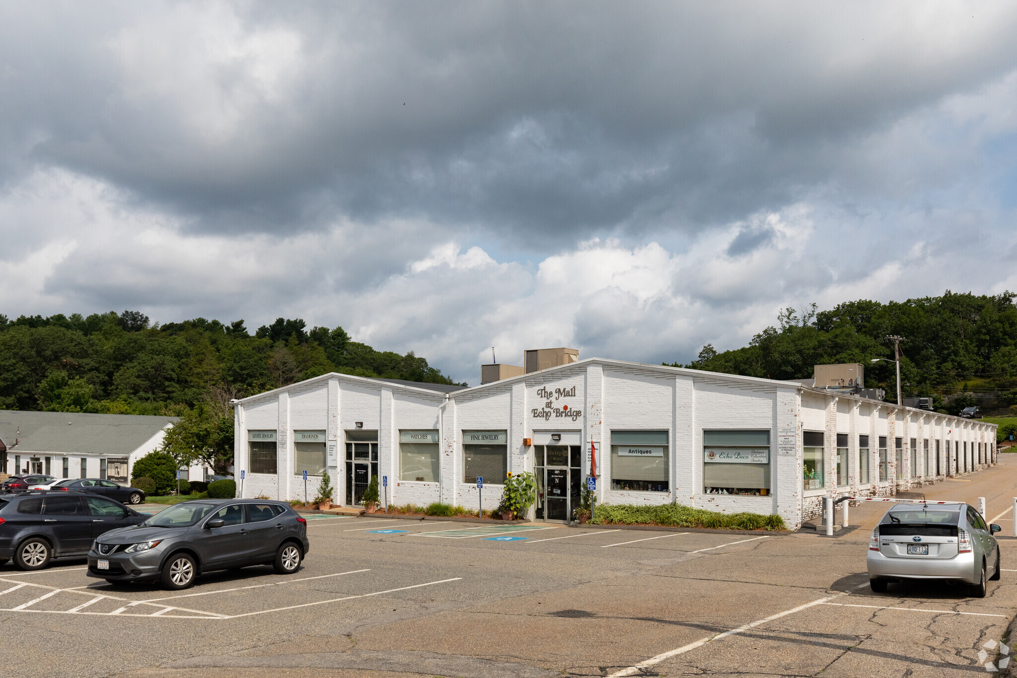 375-395 Elliot St, Newton, MA for lease Building Photo- Image 1 of 5