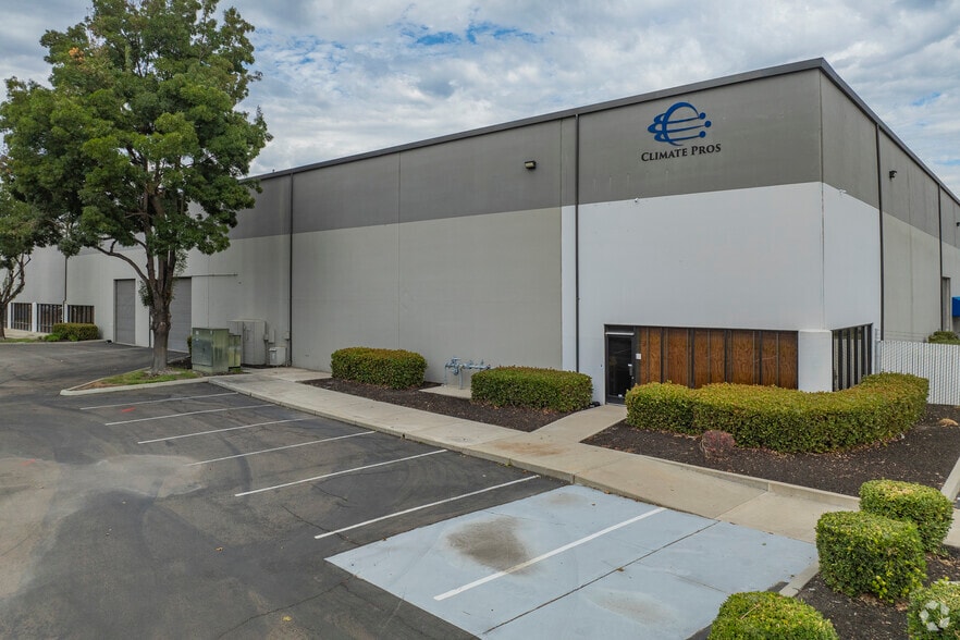 2610 Lycoming St, Stockton, CA for lease - Primary Photo - Image 2 of 9