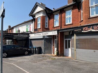 Plus de détails pour 370 Poole Rd, Poole - Commerce de détail à louer