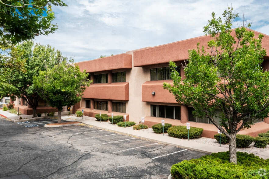 5801 Osuna Rd NE, Albuquerque, NM for lease - Primary Photo - Image 1 of 11