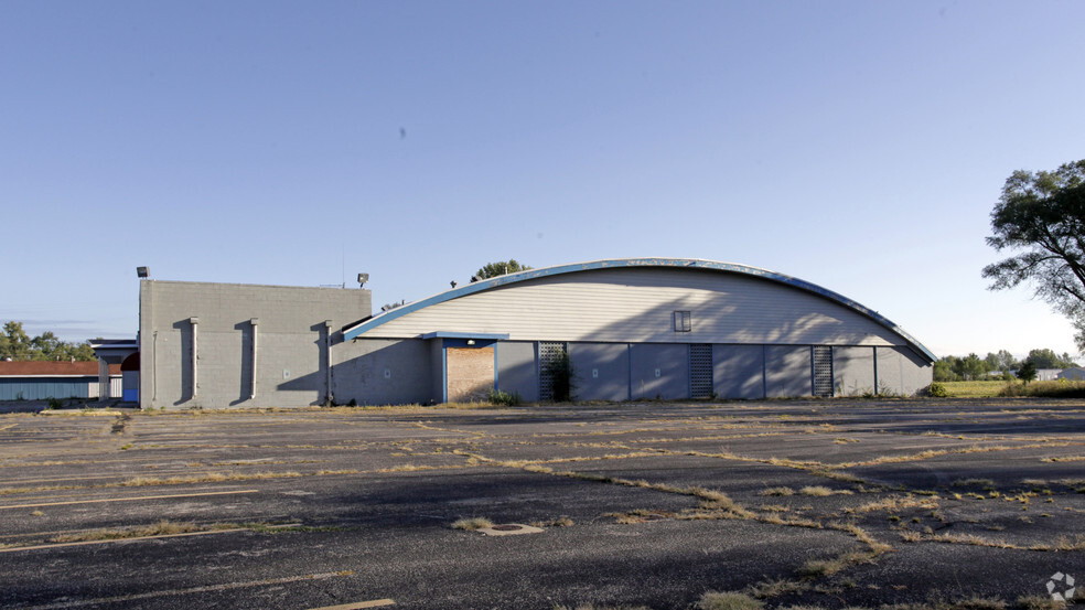 2305 M 139, Benton Harbor, MI for lease - Building Photo - Image 1 of 10