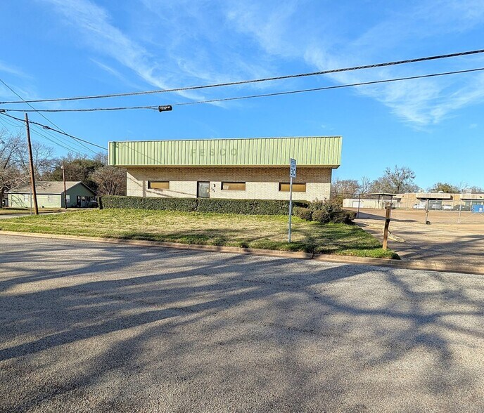 206 Beall St, Kilgore, TX for sale - Building Photo - Image 2 of 17