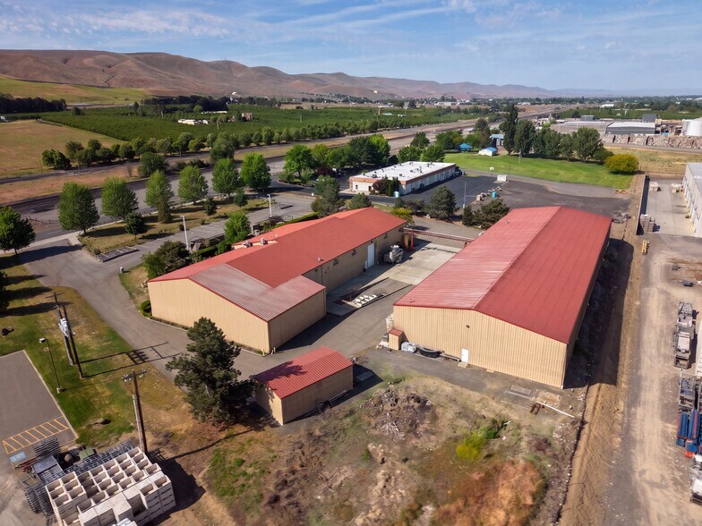 2890 Lee Rd, Prosser, WA à vendre - Photo du bâtiment - Image 2 de 16