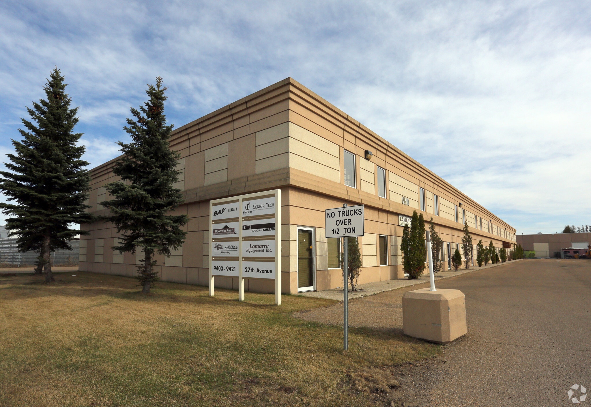 9407 27 Av NW, Edmonton, AB for lease Primary Photo- Image 1 of 4