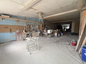 Retail in Alpedrete, Madrid for lease Interior Photo- Image 2 of 5