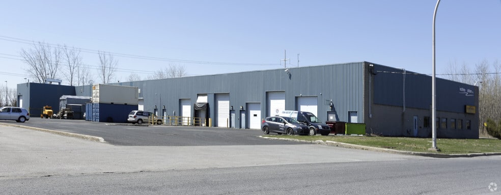 3955 Rue Isabelle, Brossard, QC à vendre - Photo du bâtiment - Image 2 de 3