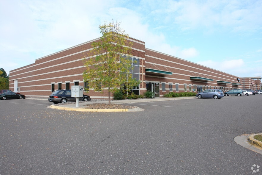8451-8479 Xerxes Ave N, Brooklyn Park, MN for lease - Building Photo - Image 3 of 7