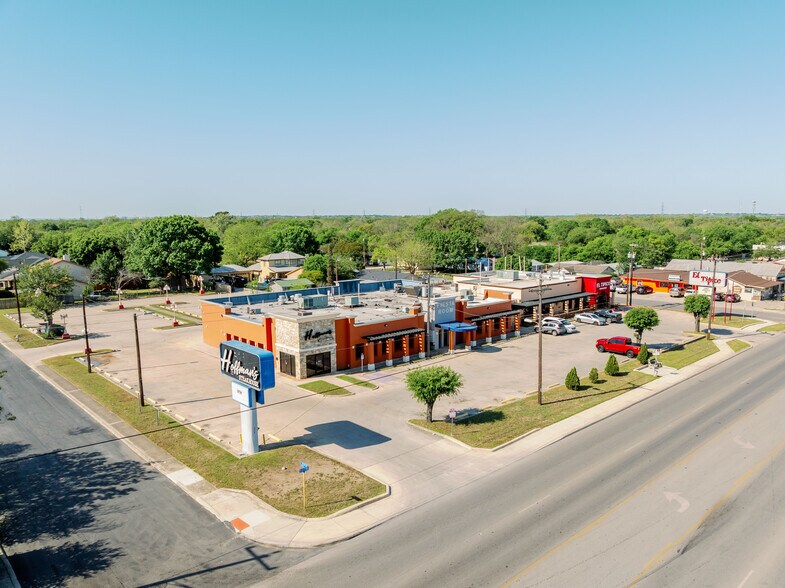 4930-4936 Rigsby Ave, San Antonio, TX for lease - Building Photo - Image 2 of 7