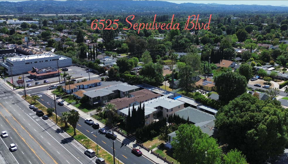 6525 Sepulveda Blvd, Van Nuys, CA for sale - Building Photo - Image 1 of 8