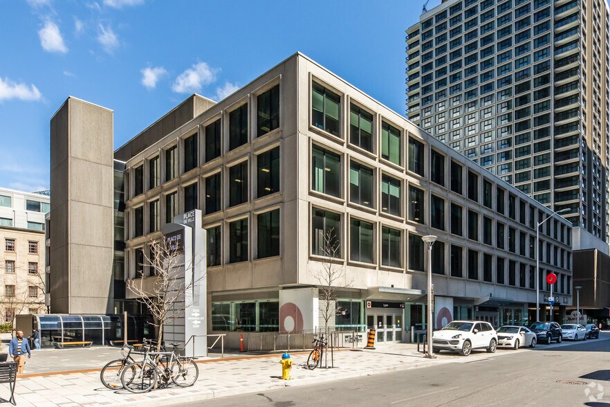 300 Sparks St, Ottawa, ON à louer - Photo du bâtiment - Image 1 de 4