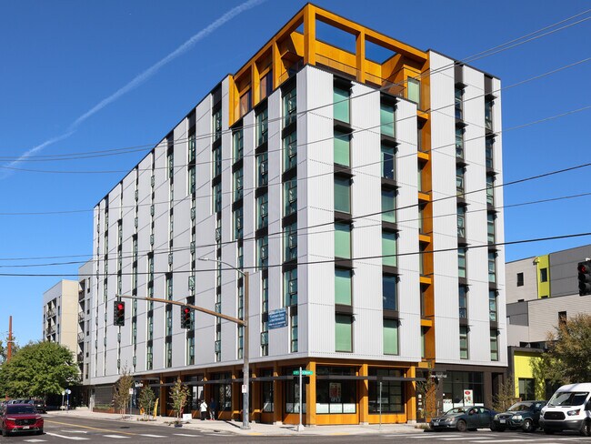 Plus de détails pour 540 NE 99th Ave, Portland, OR - Commerce de détail à louer