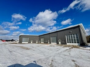 7 Industry dr, Berwick, ME for lease Interior Photo- Image 2 of 9