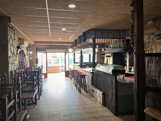 Plus de détails pour Multi-résidentiel à vendre