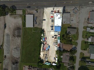 Plus de détails pour 501 S Main St, Highlands, TX - Commerce de détail à vendre