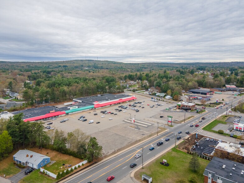 1247 Main St, Sanford, ME à vendre - Photo du bâtiment - Image 2 de 10