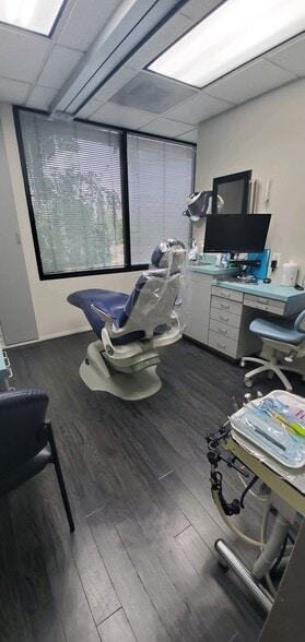 5220 Neil Rd, Reno, NV à louer - Photo intérieure - Image 2 de 45