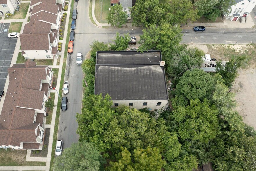 678 Florence St, Camden, NJ à vendre - Photo du bâtiment - Image 3 de 30