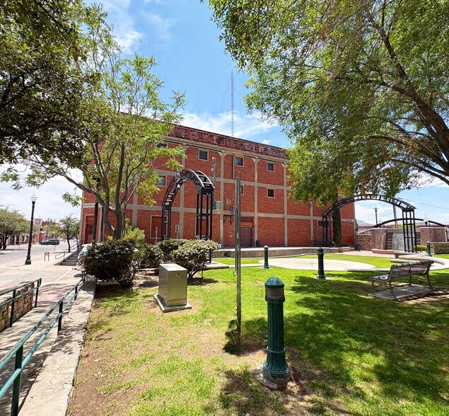 201 Anthony St, El Paso, TX à vendre - Photo du bâtiment - Image 2 de 4