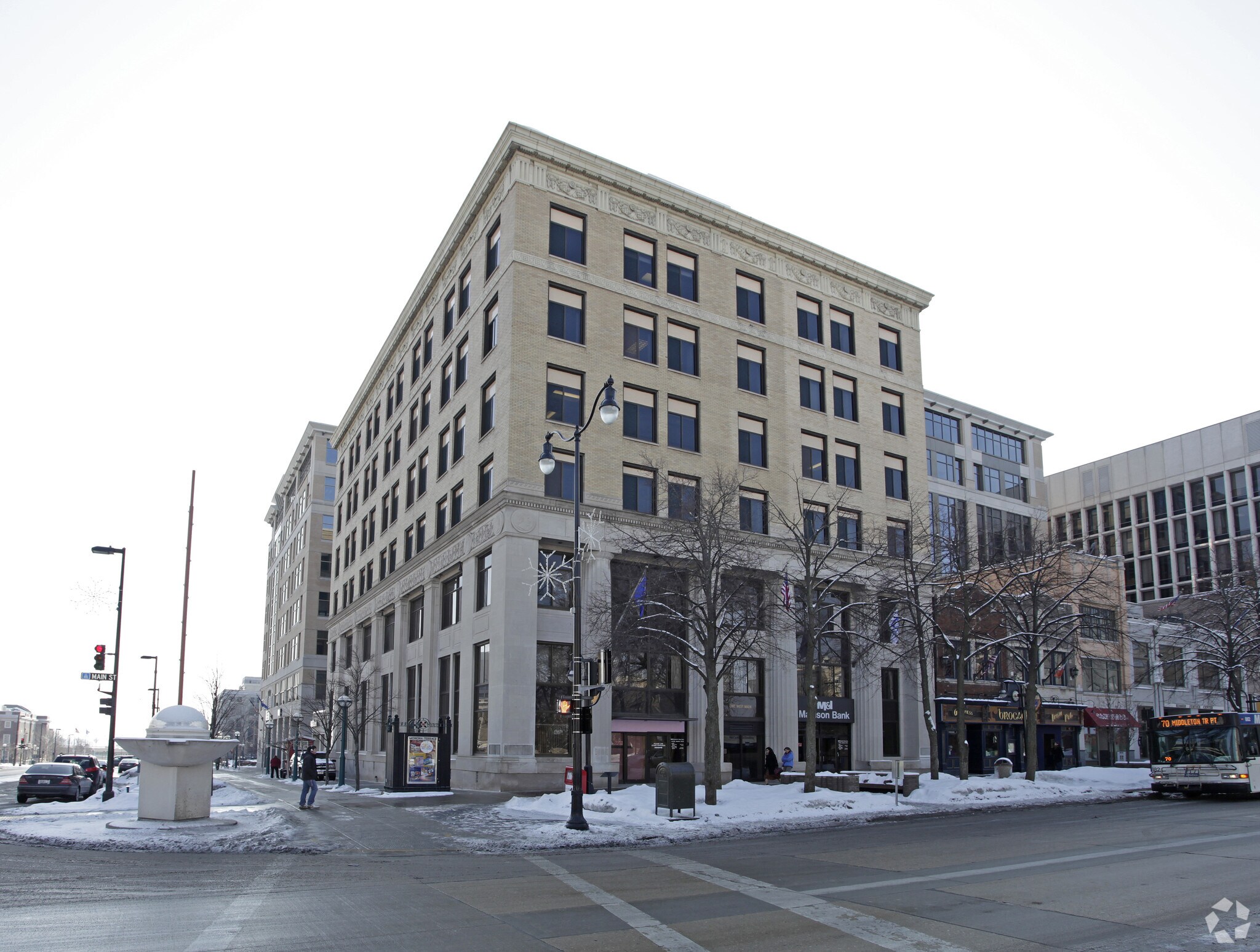 1 W Main St, Madison, WI à louer Photo principale- Image 1 de 7