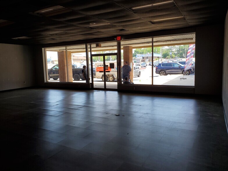 1600 W Jefferson St, Quincy, FL à louer - Photo intérieure - Image 2 de 5