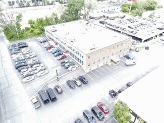 Plus de détails pour 10 Russell Rd, Albany, NY - Bureau à vendre