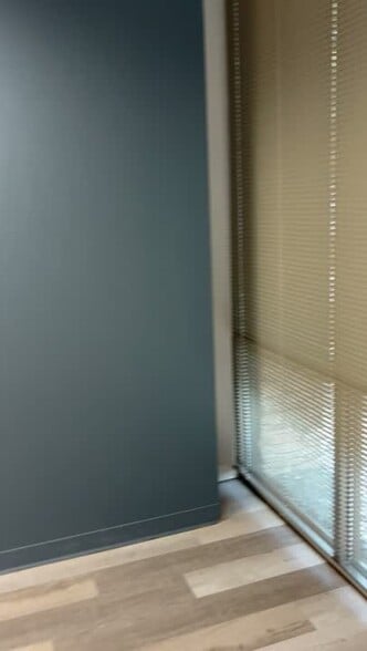 4245 Johns Creek Pky, Suwanee, GA à vendre - Vidéo sur l’inscription commerciale - Image 3 de 20