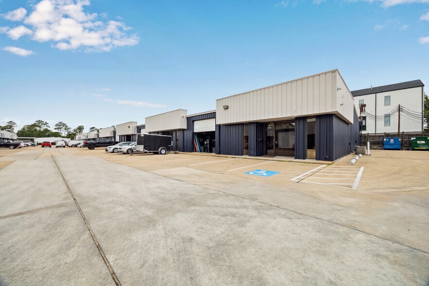 1330 Sherwood Forest St, Houston, TX for lease - Building Photo - Image 3 of 5