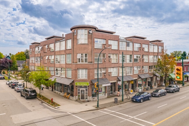 More details for 2702-2716 W 4th Ave, Vancouver, BC - Retail for Sale