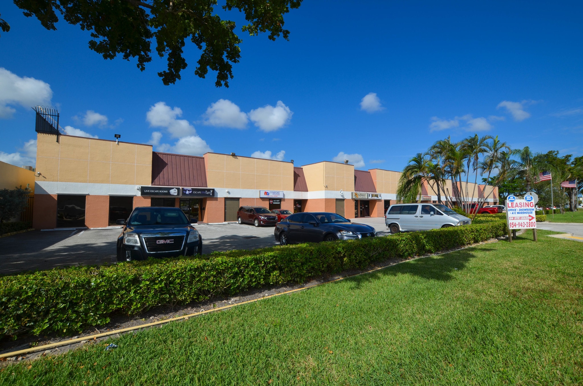 1450-1454 SW 13th Ct, Pompano Beach, FL for lease Primary Photo- Image 1 of 13