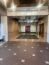 8641 Wilshire Blvd, Beverly Hills, CA for lease Interior Photo- Image 2 of 16