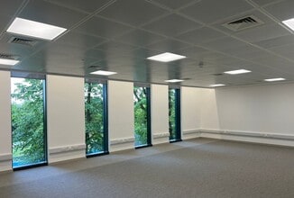 University Pky, Chilworth for lease Interior Photo- Image 1 of 4