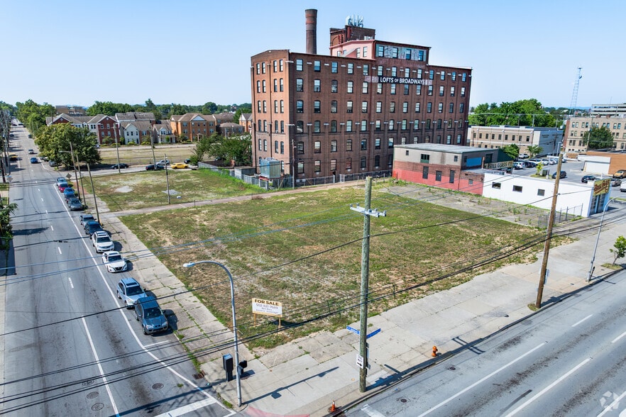 430-440 E Broadway and Finzer, Louisville, KY à vendre - Photo du bâtiment - Image 3 de 16