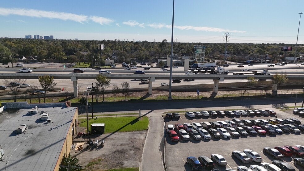 10932 Katy Fwy, Houston, TX for lease - Building Photo - Image 2 of 14