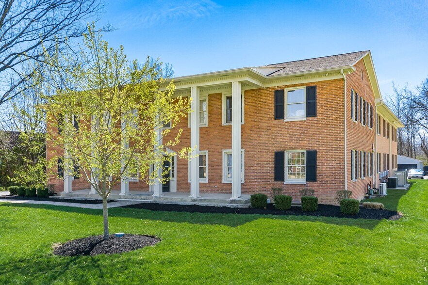 261 W Johnstown Rd, Columbus, OH à louer - Photo principale - Image 1 de 42