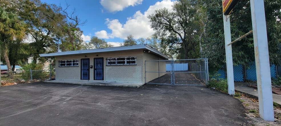 3203 N Nebraska Ave, Tampa, FL à louer - Photo du bâtiment - Image 2 de 16