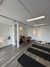 474 E 17th St, Costa Mesa, CA for lease Interior Photo- Image 2 of 4