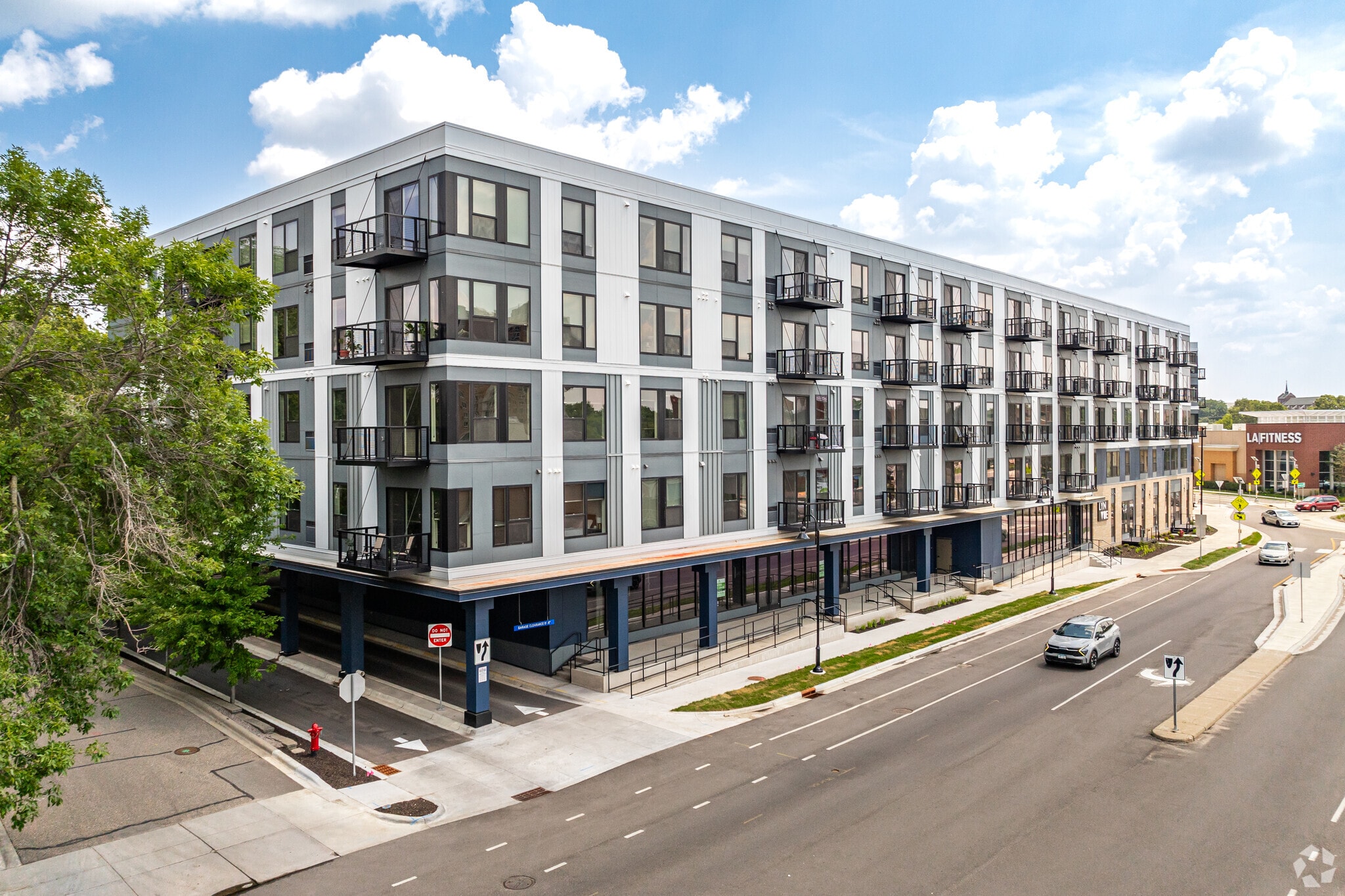 6445 Lyndale Ave S, Richfield, MN for lease Building Photo- Image 1 of 37