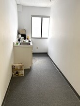 15R Hartford Ave, Granby, CT à louer Photo intérieure- Image 2 de 3