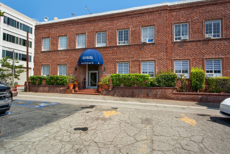 9730-9732 Wilshire Blvd, Beverly Hills, CA for lease - Building Photo - Image 3 of 46