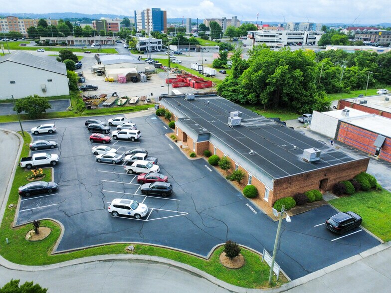 118 Lee Parkway Dr, Chattanooga, TN à vendre - Photo du bâtiment - Image 2 de 10