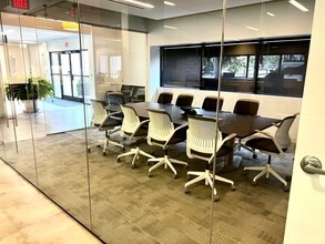 421 Minuet Ln, Charlotte, NC for lease Interior Photo- Image 2 of 9