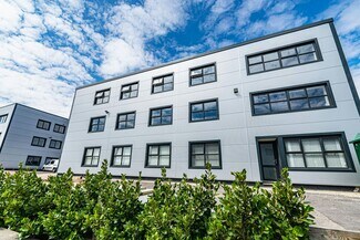 Plus de détails pour 27 Cobham Rd, Wimborne - Bureau à louer