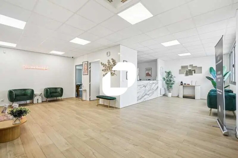 7-9 Avenue Aristide Briand, Cachan for lease - Building Photo - Image 2 of 23