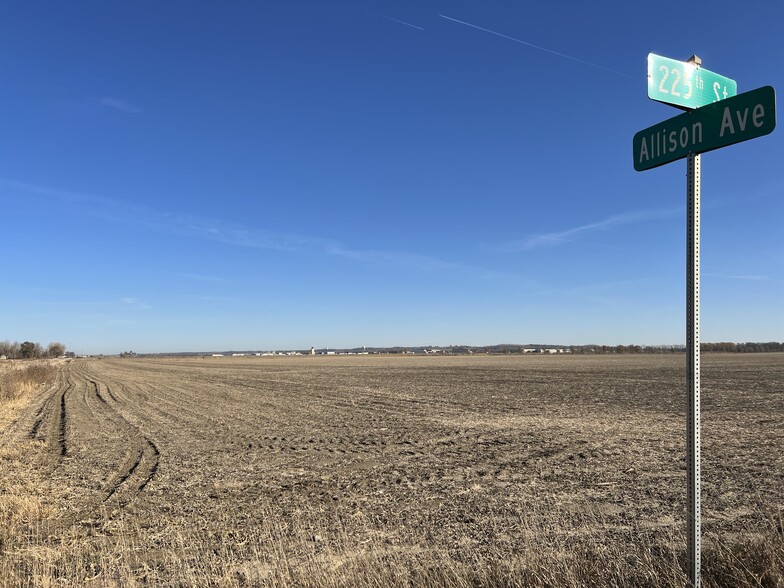 TBD 225th, Sergeant Bluff, IA for sale - Primary Photo - Image 1 of 14