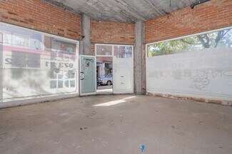 Plus de détails pour Multi-résidentiel à vendre