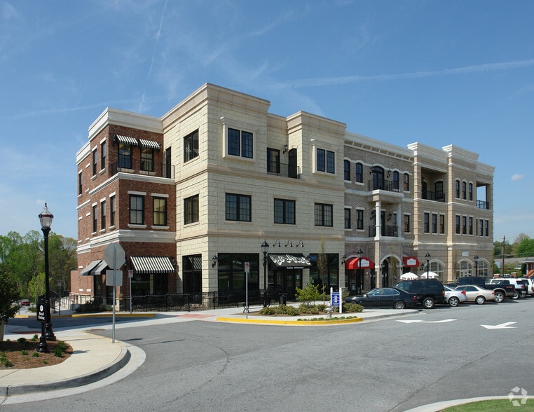 350 Town Center Ave, Suwanee, GA à louer - Photo du bâtiment - Image 3 de 18