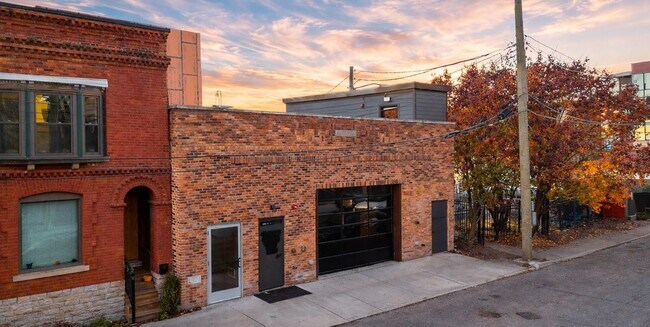 Plus de détails pour 1441 W Elizabeth St, Detroit, MI - Commerce de détail à louer