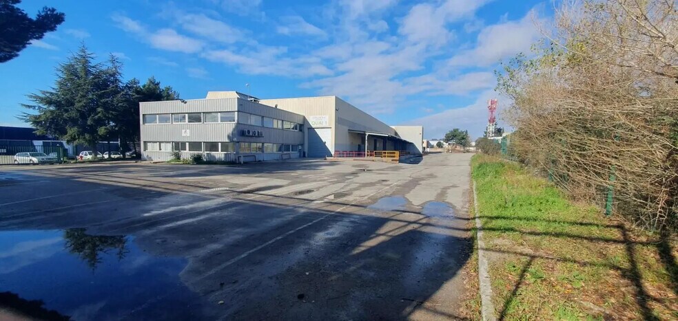 Industriel dans Vitrolles à vendre - Photo du bâtiment - Image 1 de 5